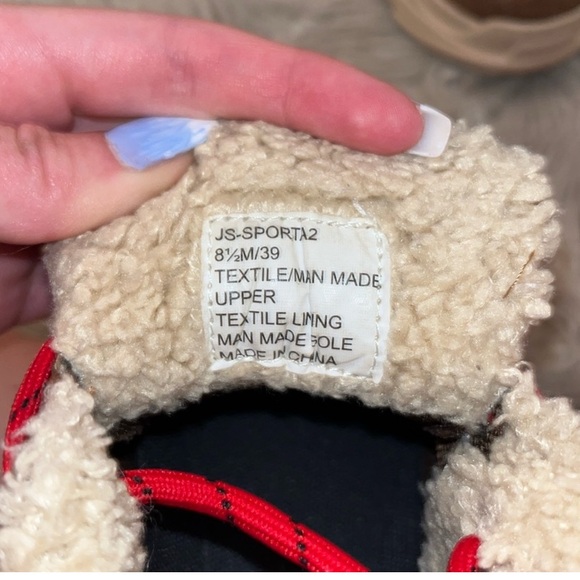 Jessica Simpson Tan and Cream Sneakers with Pink Laces - Picture 4 of 4